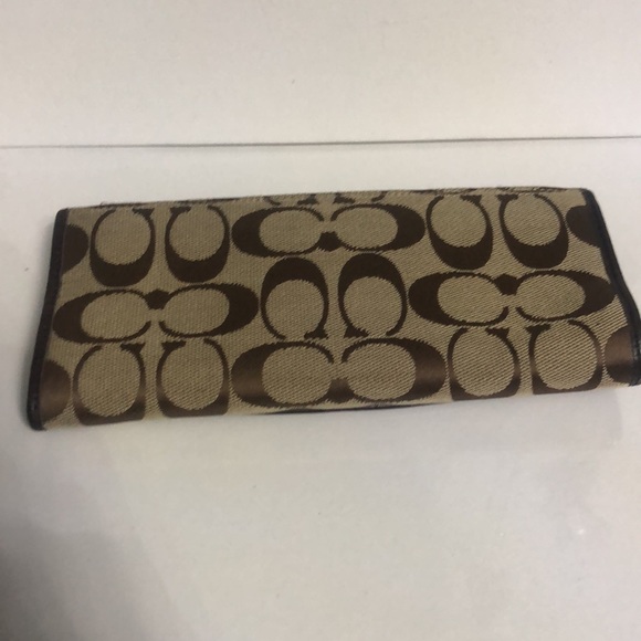 Coach hand held 3 for the price of one new never used no tags - Picture 7 of 8